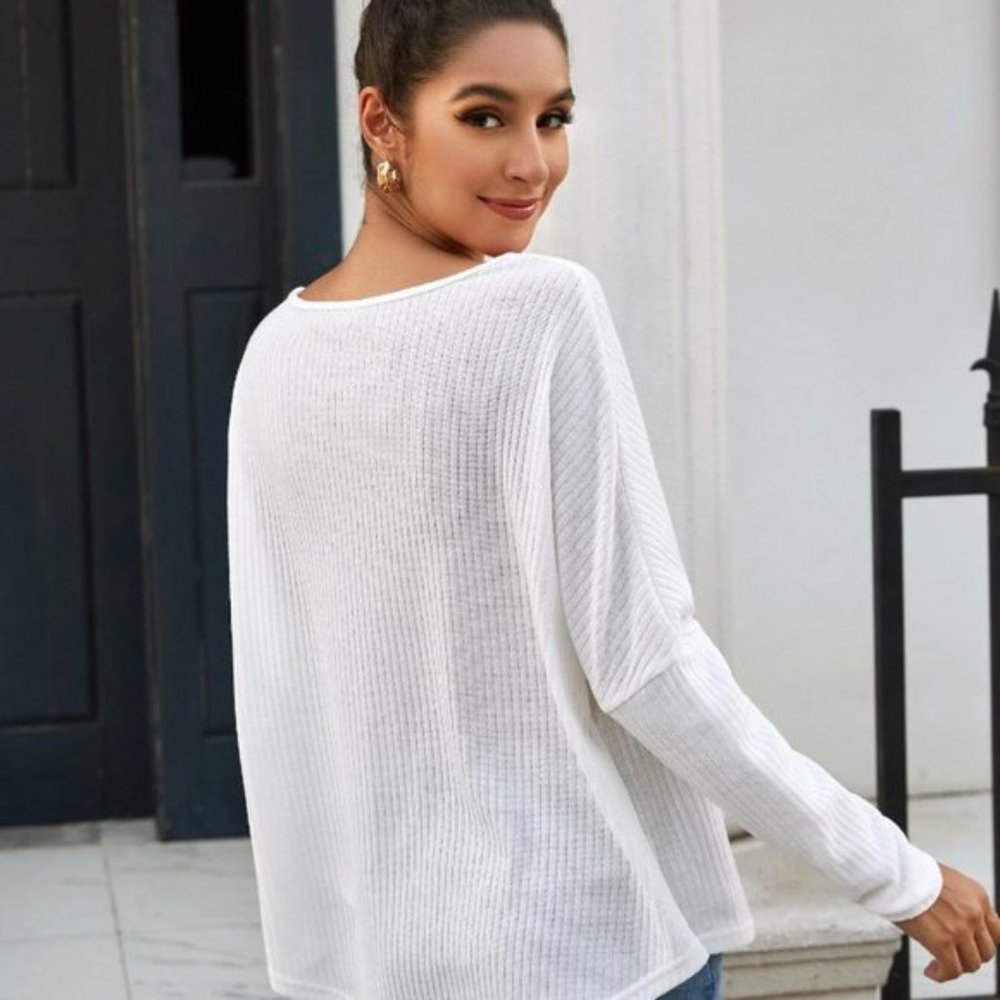 NWT High/Low White Sweater S, M, L - Picture 4 of 5